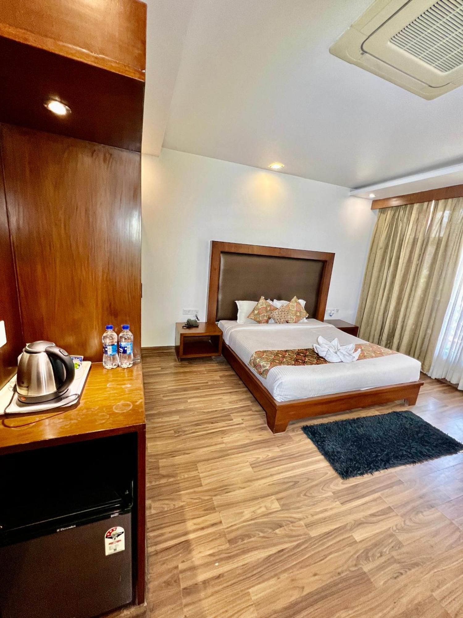 Sea Hawk - Luxury Hill Resort 4 Mins From Bhimtal Lake Bagian luar foto