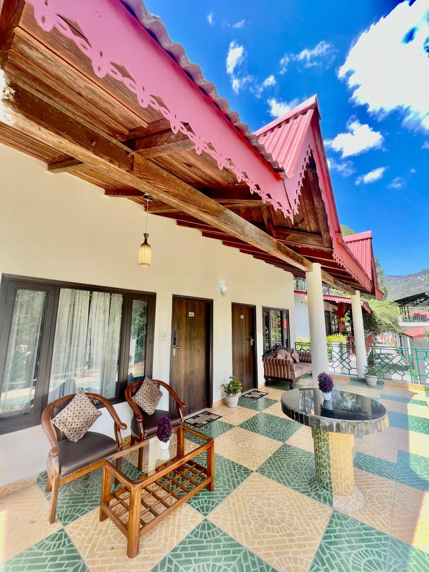 Sea Hawk - Luxury Hill Resort 4 Mins From Bhimtal Lake Bagian luar foto