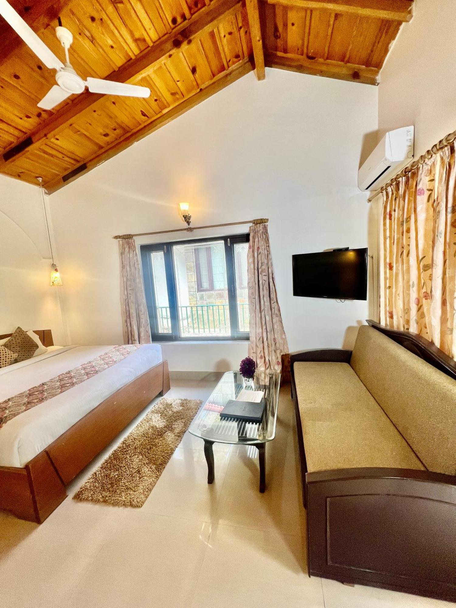 Sea Hawk - Luxury Hill Resort 4 Mins From Bhimtal Lake Bagian luar foto