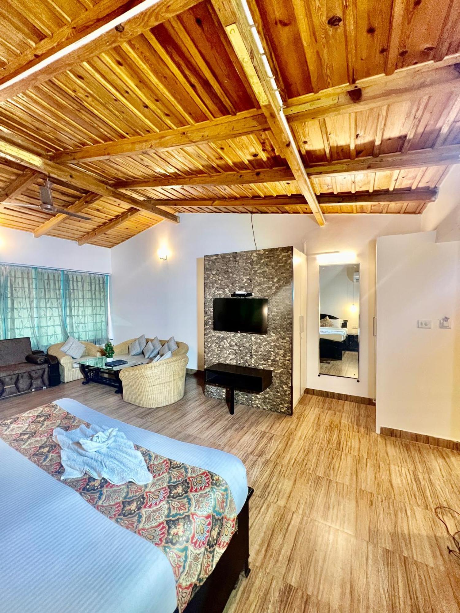Sea Hawk - Luxury Hill Resort 4 Mins From Bhimtal Lake Bagian luar foto