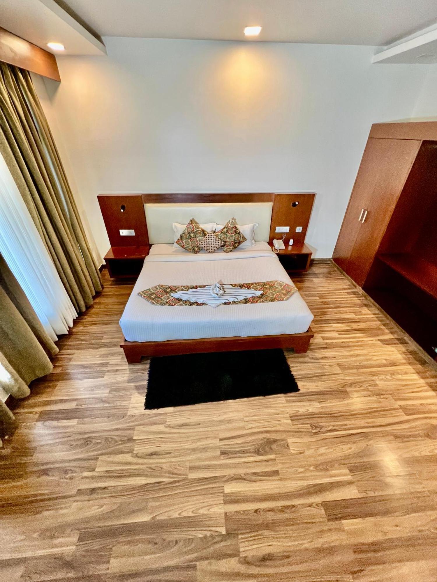 Sea Hawk - Luxury Hill Resort 4 Mins From Bhimtal Lake Bagian luar foto