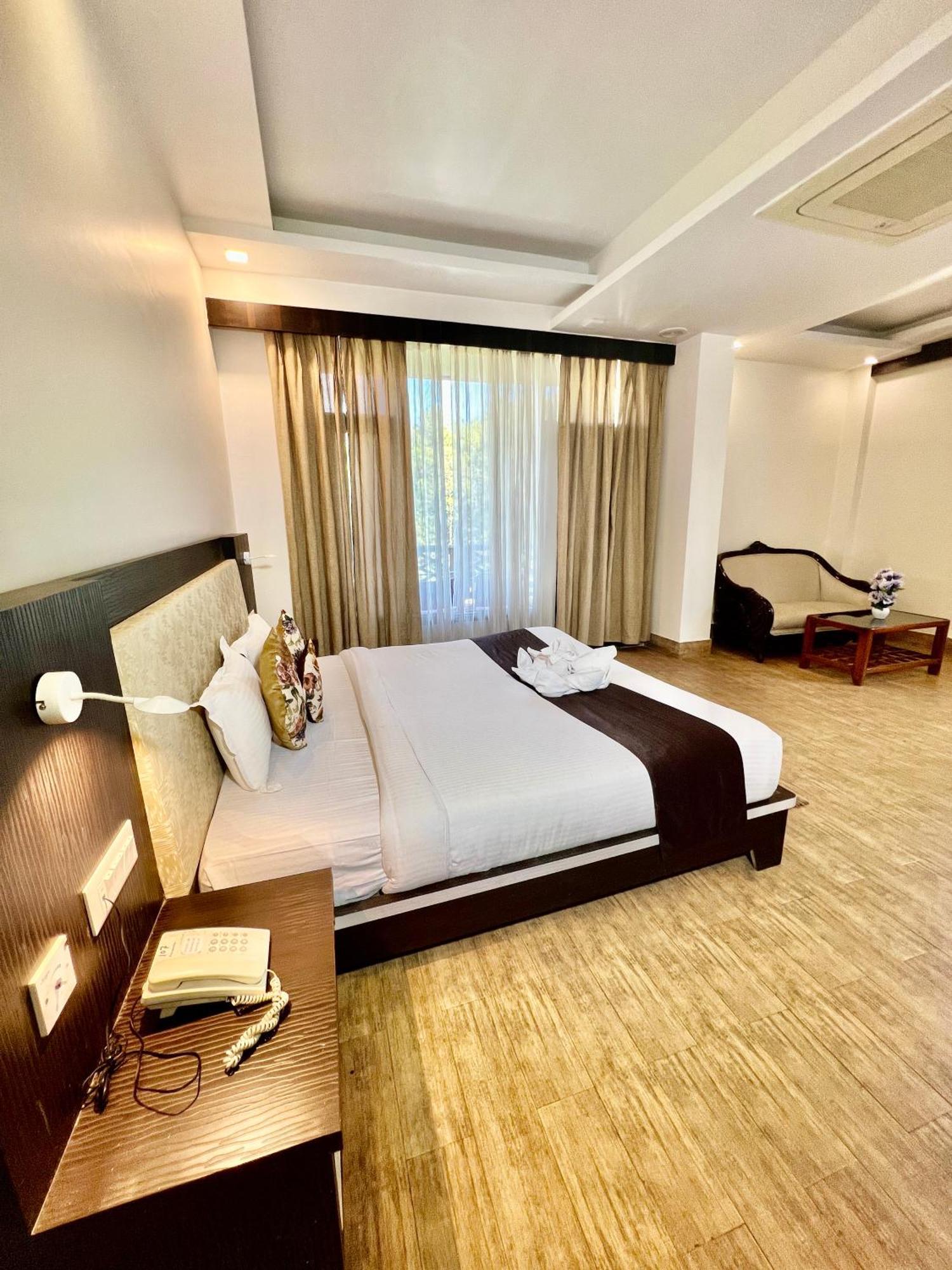 Sea Hawk - Luxury Hill Resort 4 Mins From Bhimtal Lake Bagian luar foto