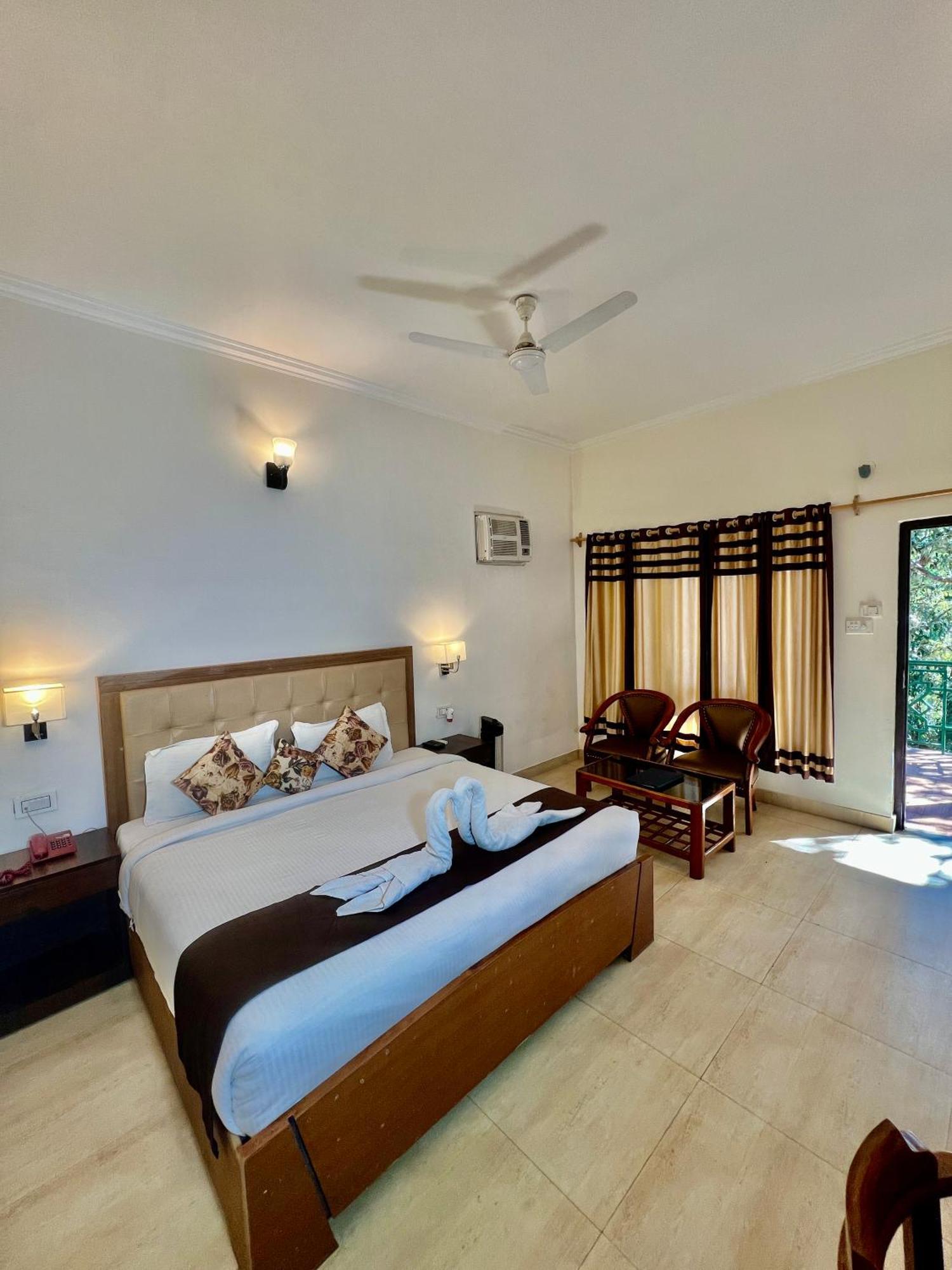 Sea Hawk - Luxury Hill Resort 4 Mins From Bhimtal Lake Bagian luar foto