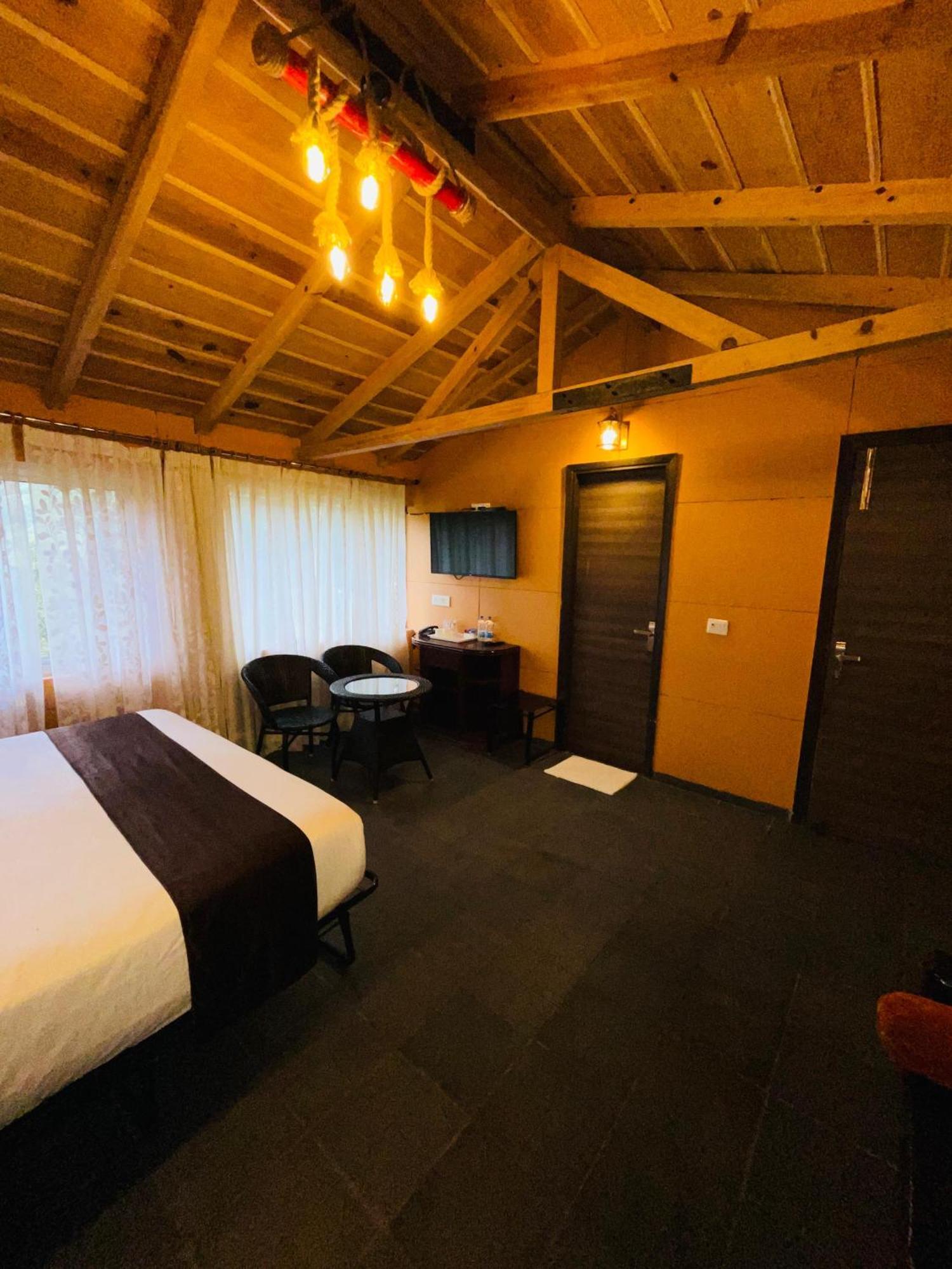 Sea Hawk - Luxury Hill Resort 4 Mins From Bhimtal Lake Bagian luar foto